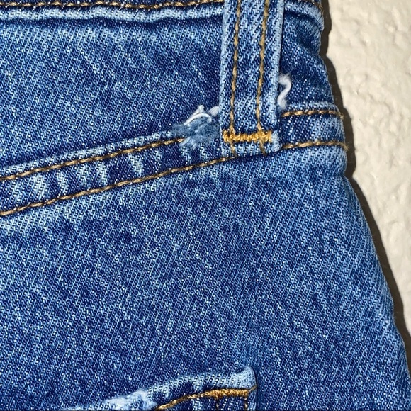 Universal Thread Vintage Straight Leg‎ Jeans - Picture 11 of 15